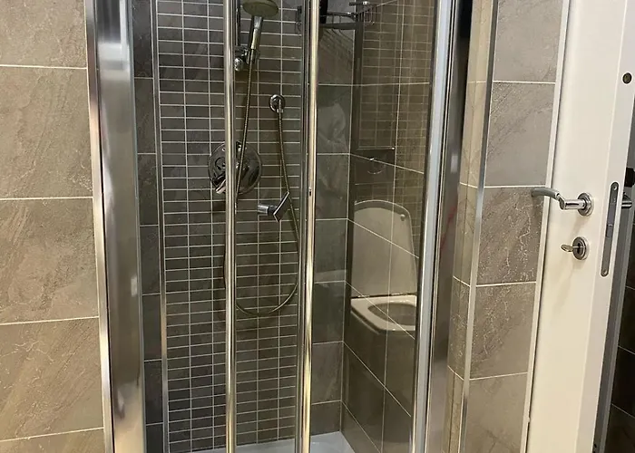 Main Bllok 2 公寓 地拉那